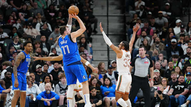 Luka Doncic, Dallas Mavericks, San Antonio Spurs